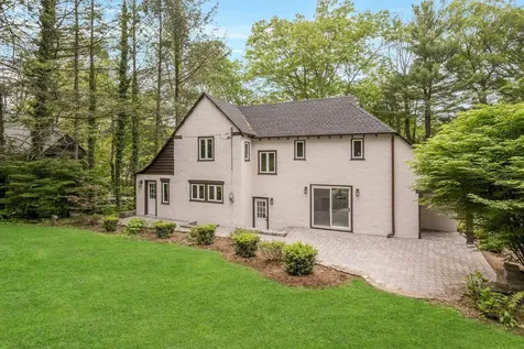 34 Glenside Place Chappaqua NY 10514