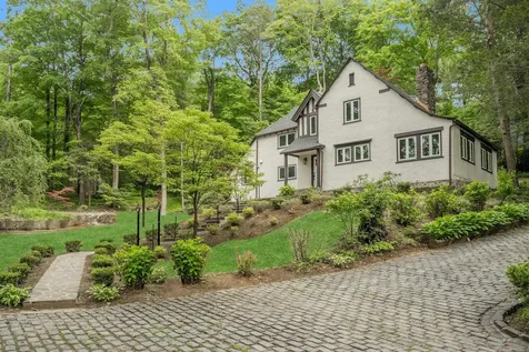 34 Glenside Place Chappaqua NY 10514