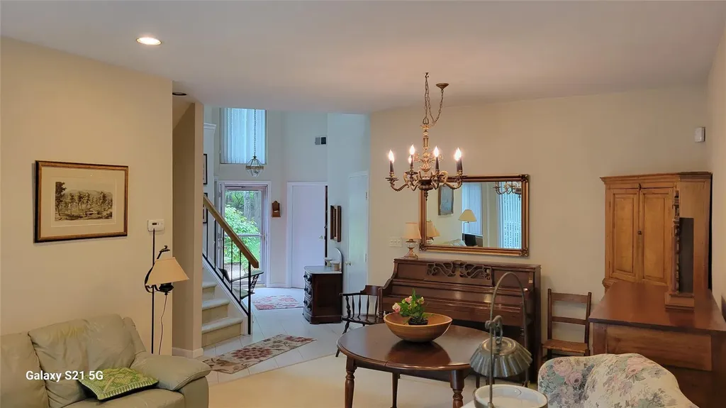 5 Lakeridge Drive Huntington NY 11743