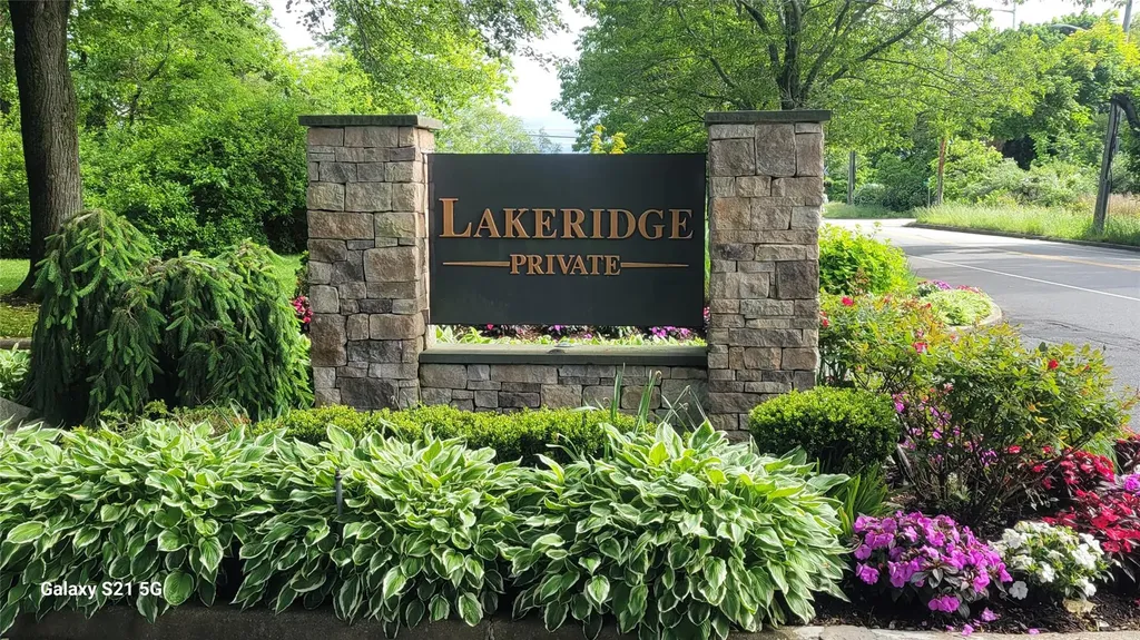 5 Lakeridge Drive Huntington NY 11743