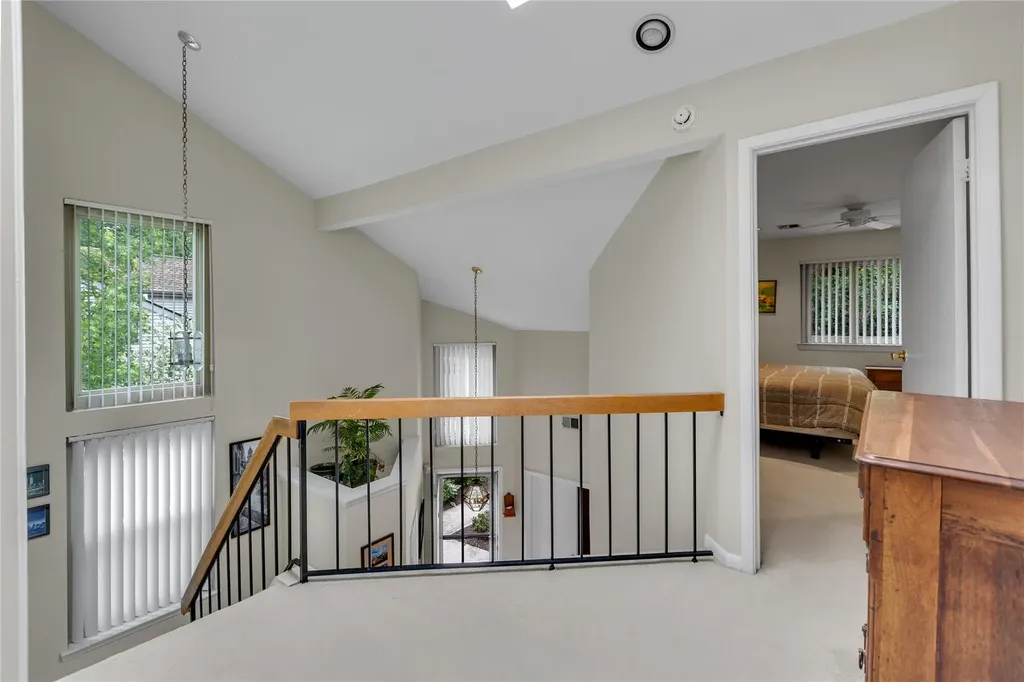 5 Lakeridge Drive Huntington NY 11743