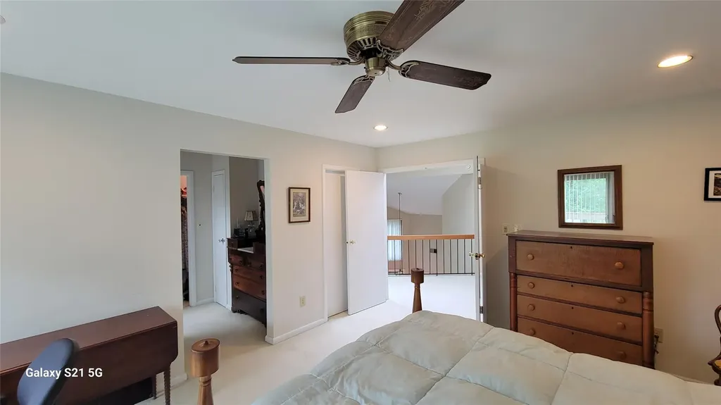 5 Lakeridge Drive Huntington NY 11743