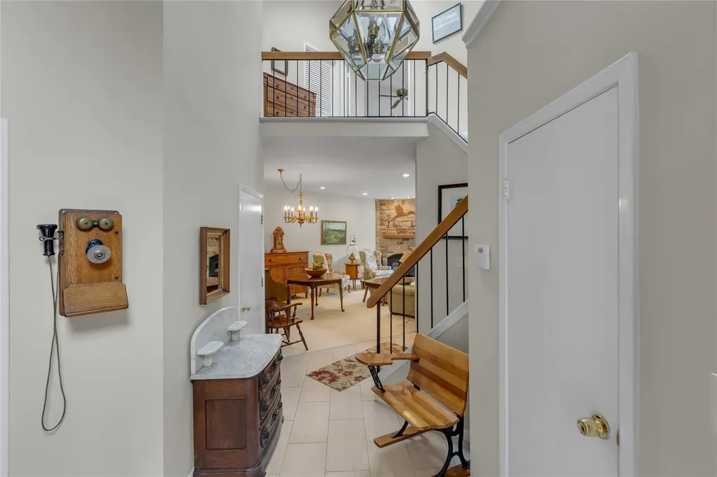 5 Lakeridge Drive Huntington NY 11743