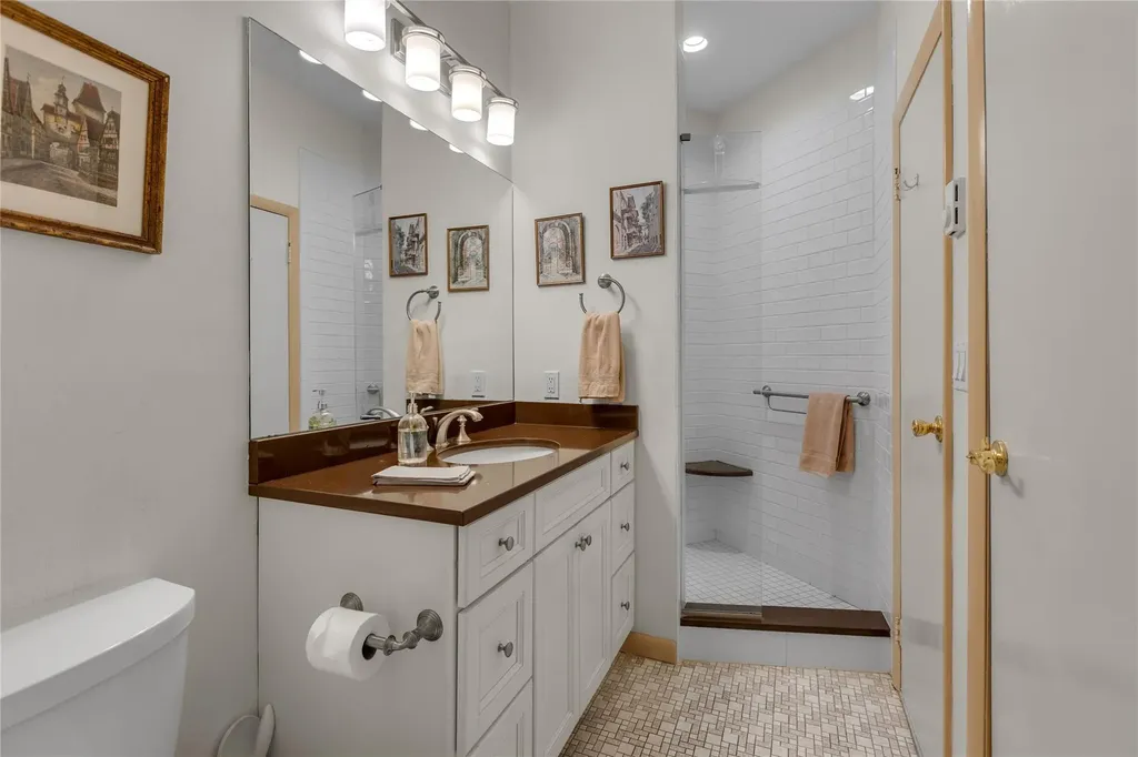 5 Lakeridge Drive Huntington NY 11743