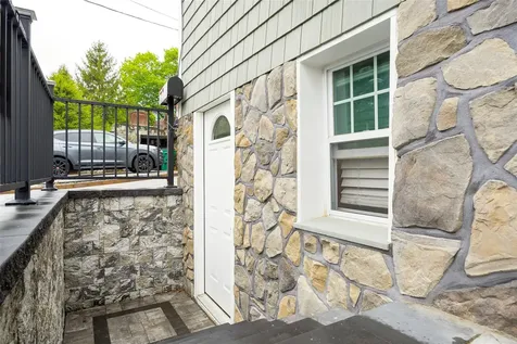 20 Division Street Cold Spring NY 10516