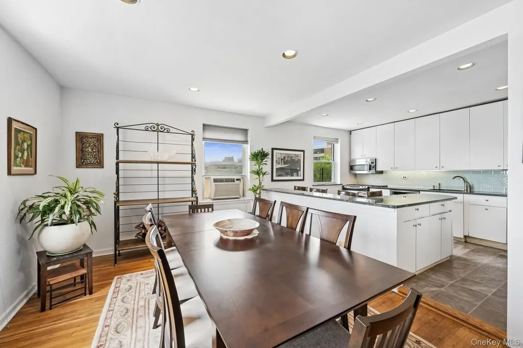 162-41 Powells Cove Boulevard Beechhurst NY 11357