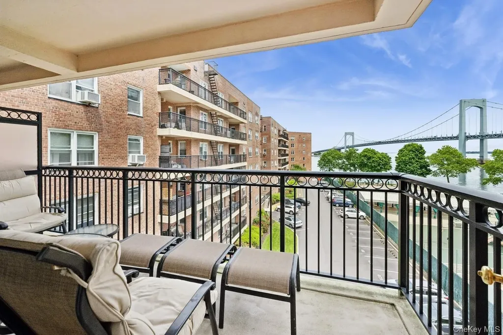 162-41 Powells Cove Boulevard Beechhurst NY 11357