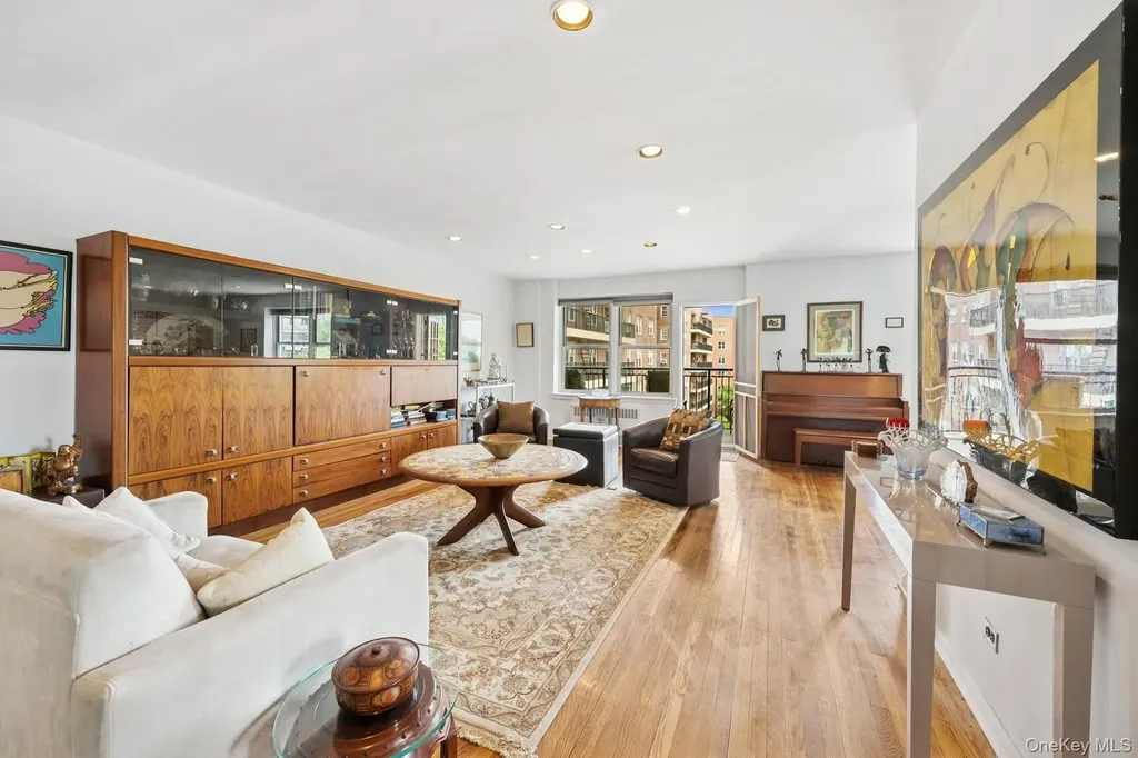 162-41 Powells Cove Boulevard Beechhurst NY 11357