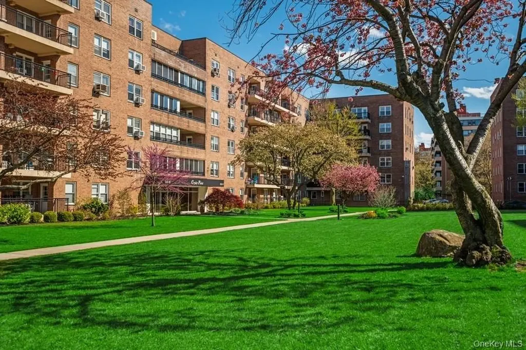 162-41 Powells Cove Boulevard Beechhurst NY 11357
