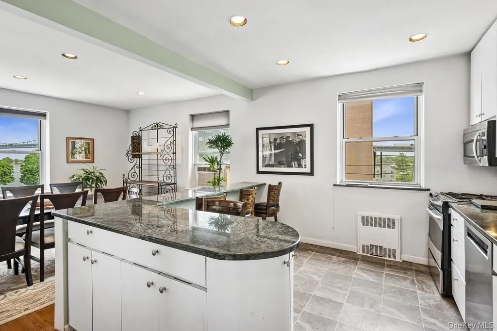162-41 Powells Cove Boulevard Beechhurst NY 11357