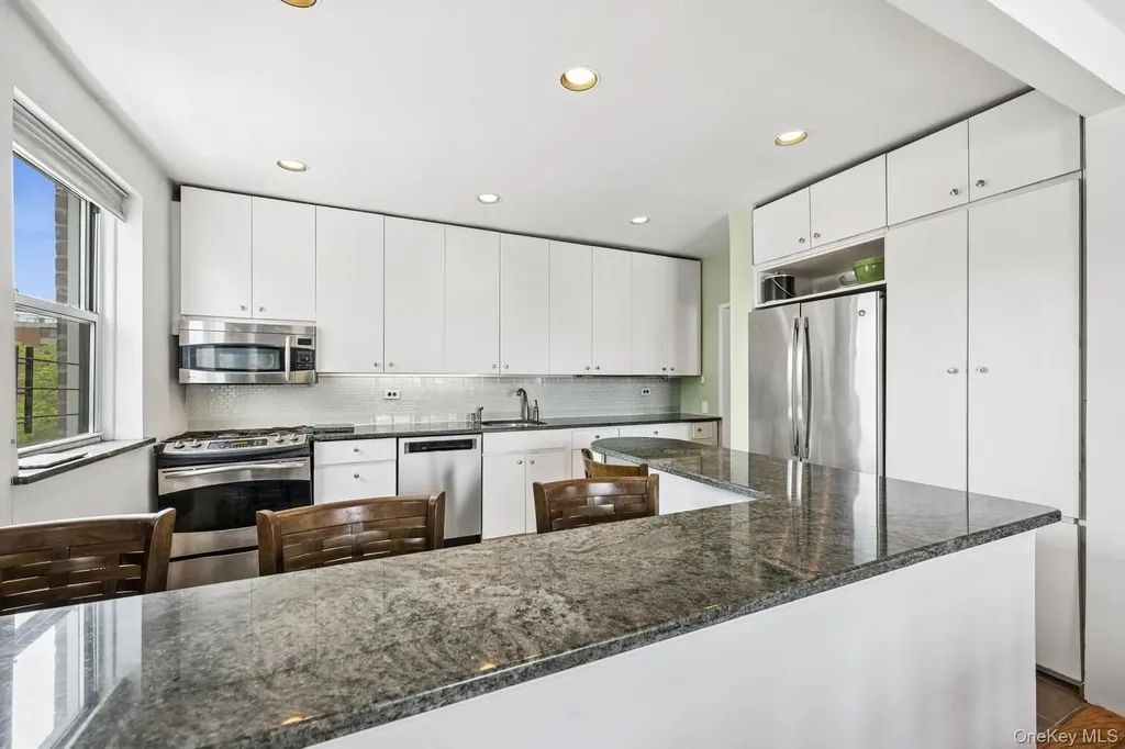 162-41 Powells Cove Boulevard Beechhurst NY 11357