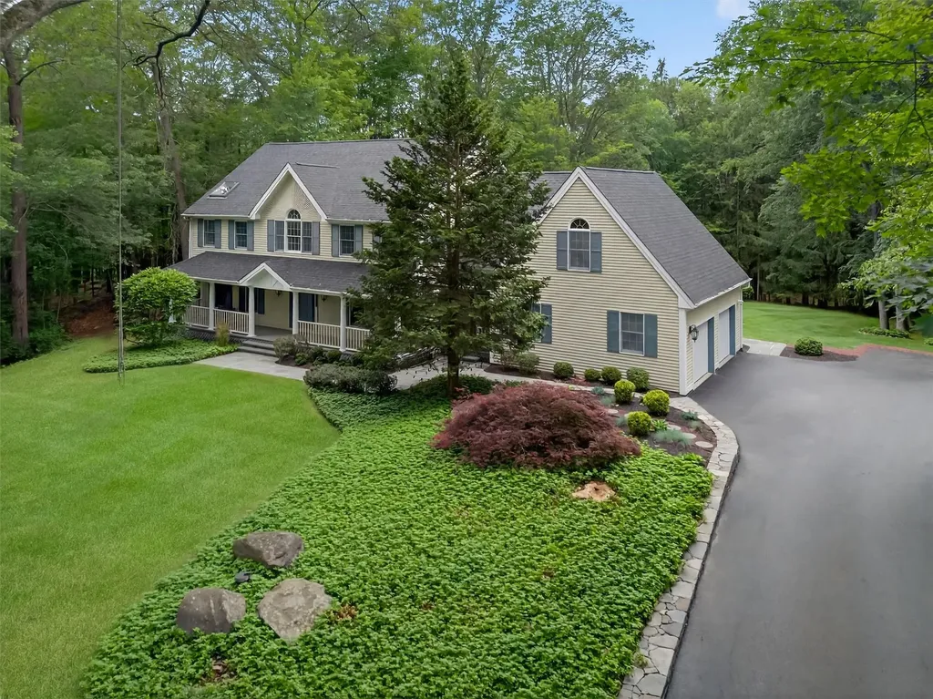 19 Mega Lane Carmel NY 10512