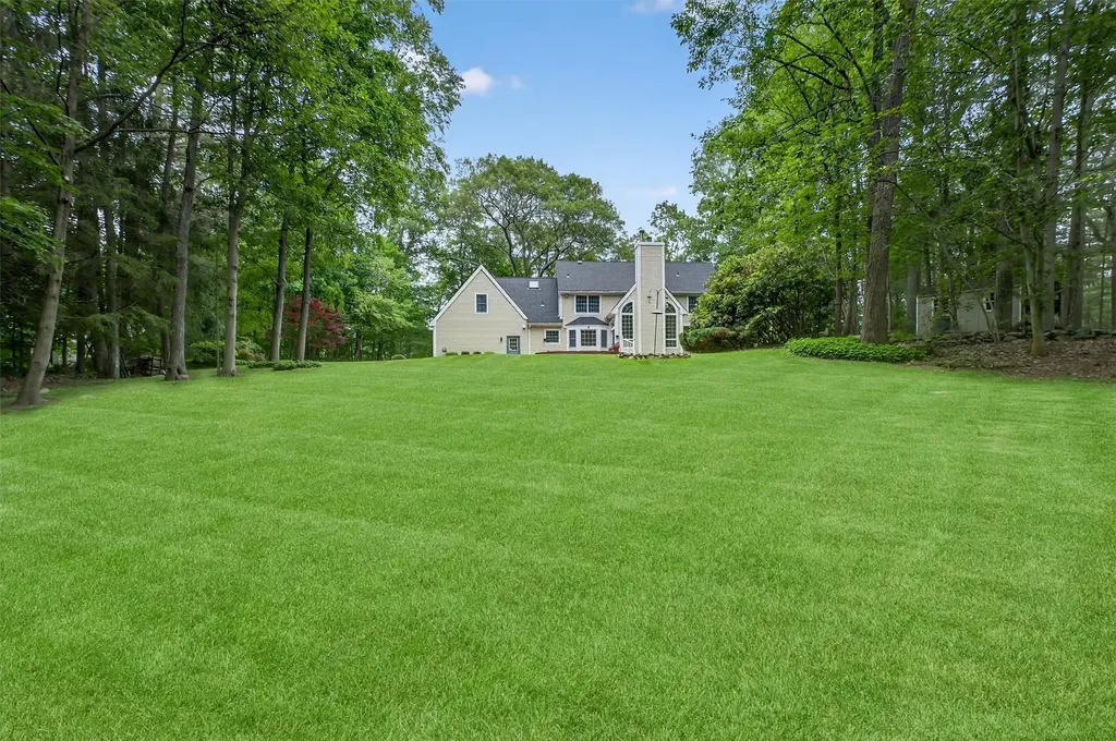 19 Mega Lane Carmel NY 10512