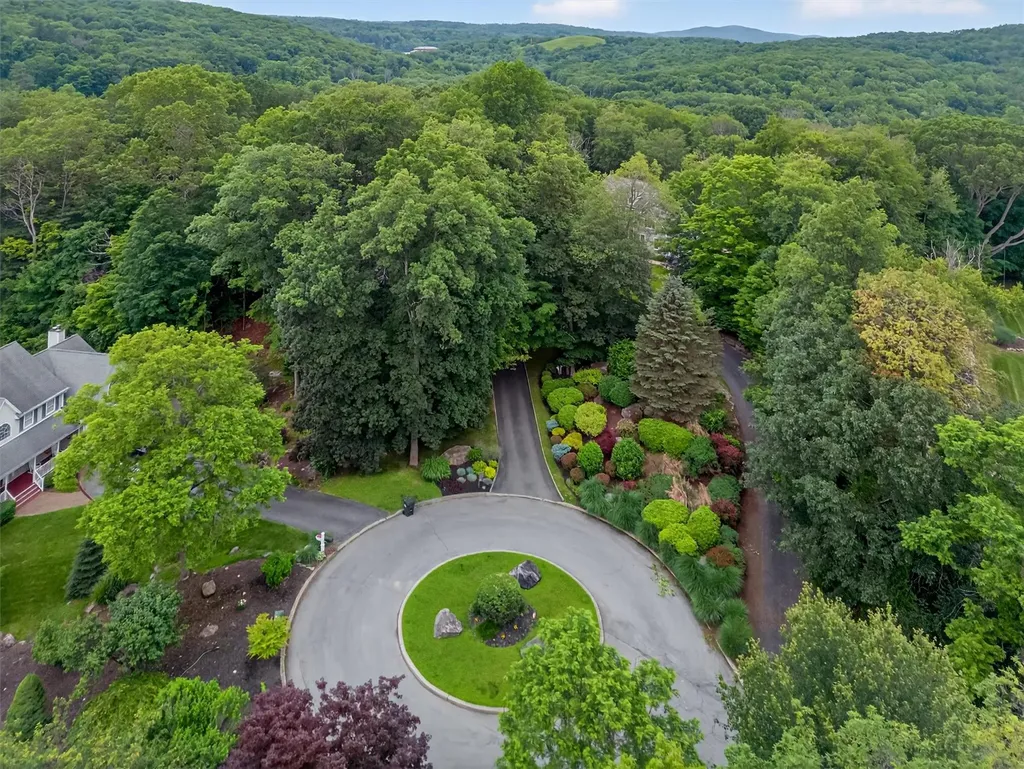 19 Mega Lane Carmel NY 10512