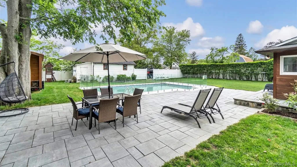 143 Hallock Street Riverhead NY 11901