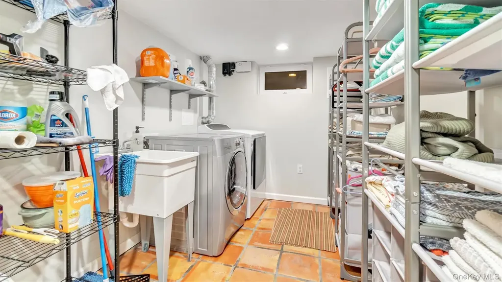 143 Hallock Street Riverhead NY 11901