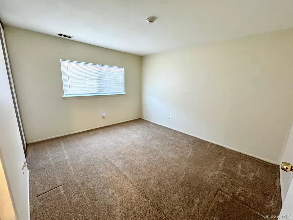 71 Pointe Circle S Coram NY 11727