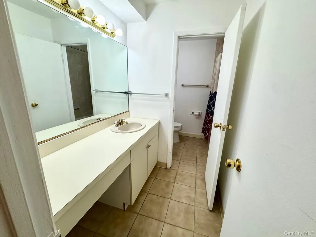 71 Pointe Circle S Coram NY 11727