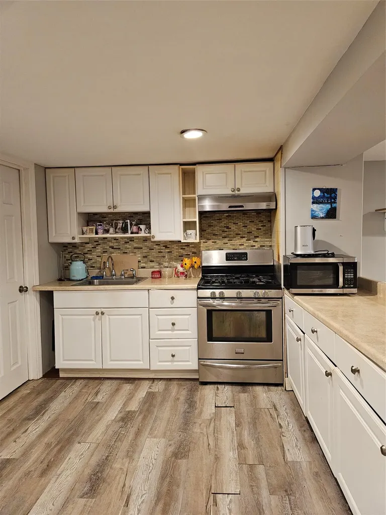 52 Hilltop Lane Wheatley Heights NY 11798