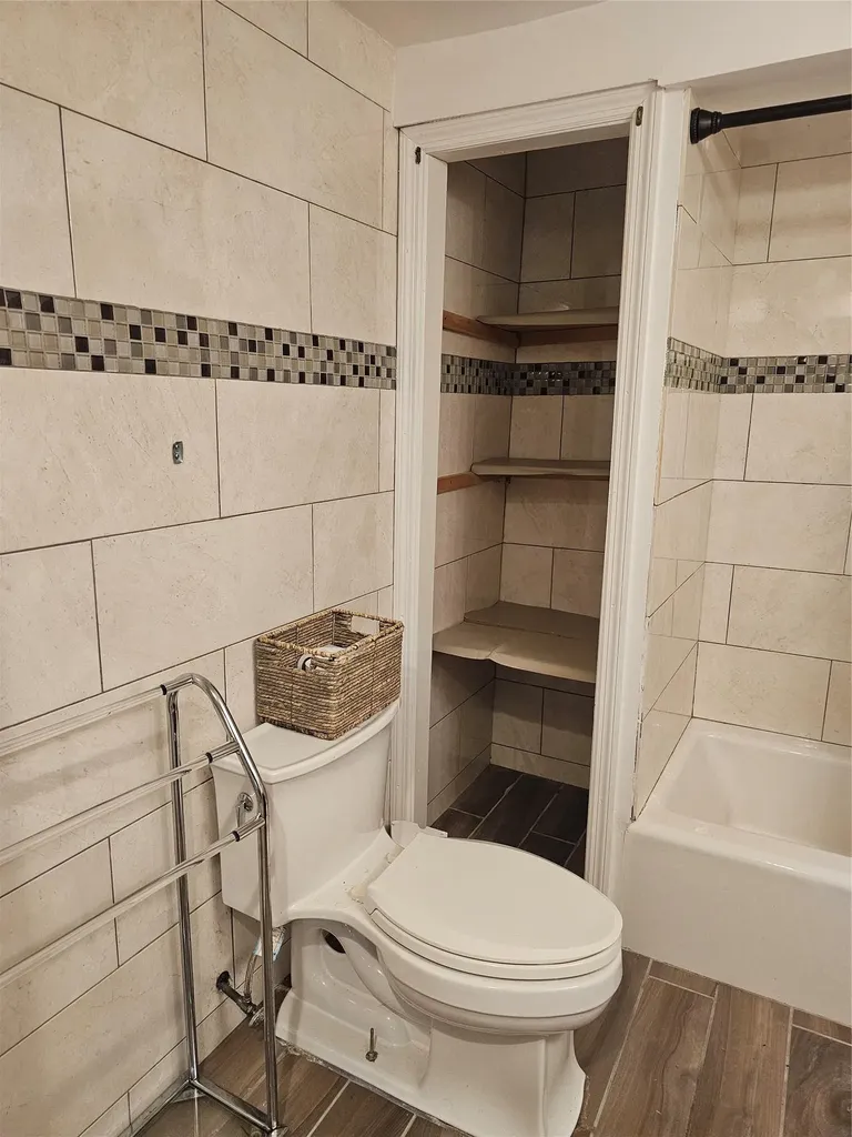 52 Hilltop Lane Wheatley Heights NY 11798