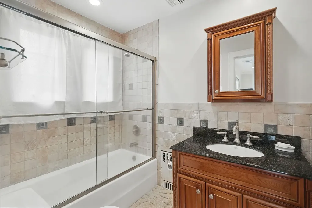 599 Ridgeway White Plains NY 10605
