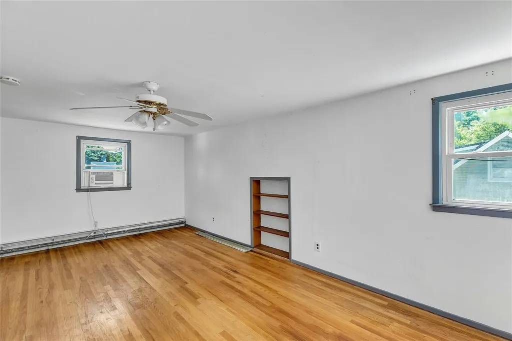 4 Lowell Avenue Greenlawn NY 11740
