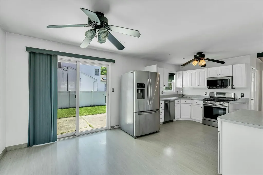 4 Lowell Avenue Greenlawn NY 11740