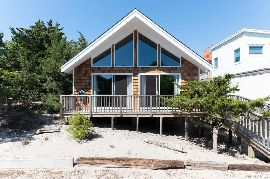 66 Bungalow Walk Ocean Beach NY 11770