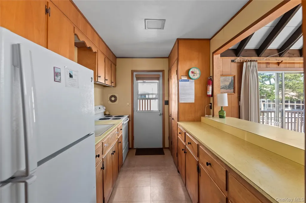 66 Bungalow Walk Ocean Beach NY 11770