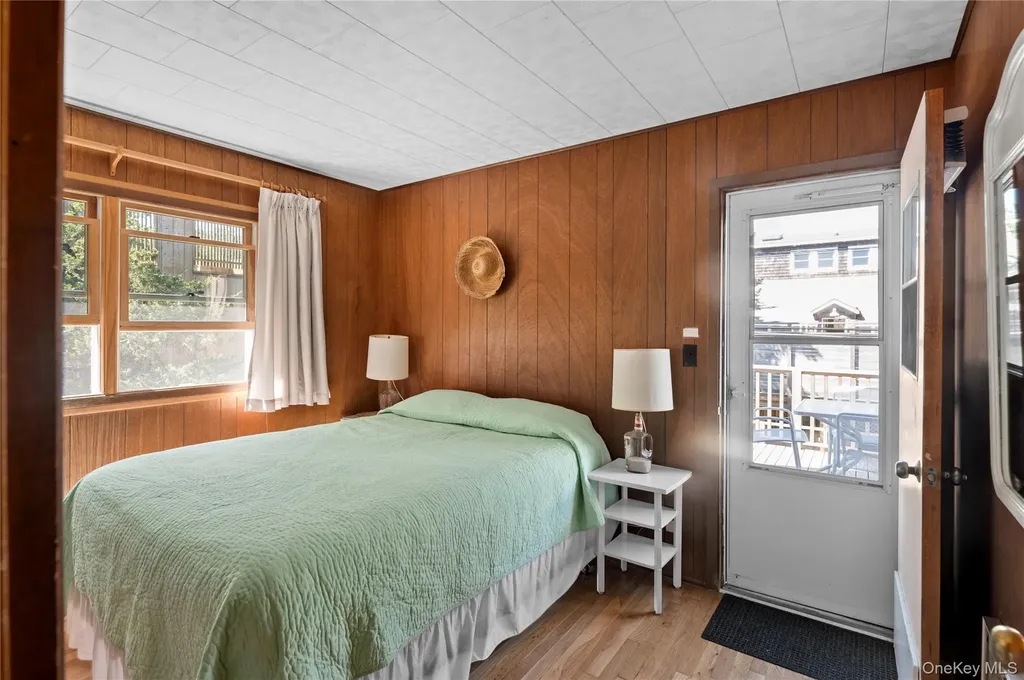 66 Bungalow Walk Ocean Beach NY 11770