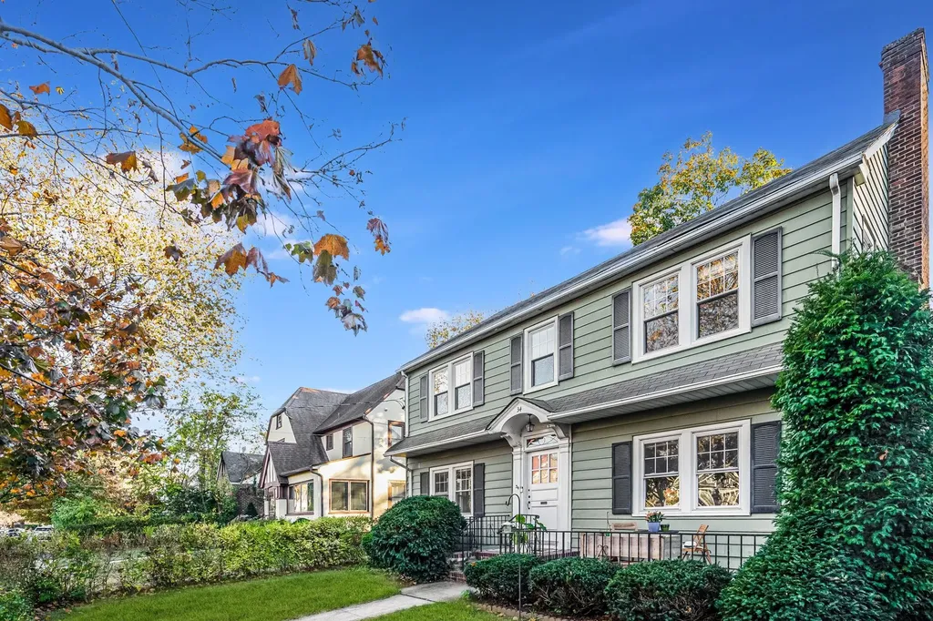 34 Ashton Road Yonkers NY 10705