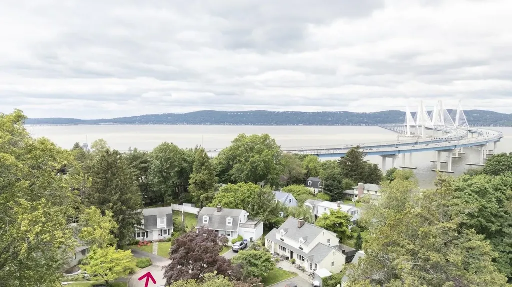 29 Half Moon Lane Tarrytown NY 10591