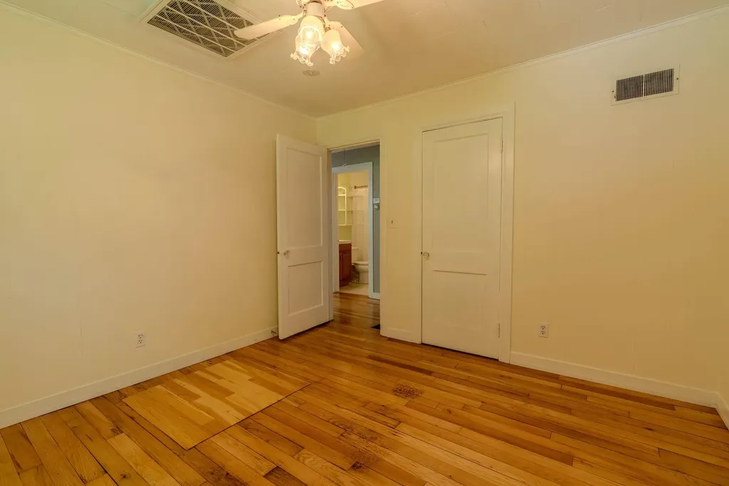 6 Knolls Road Poughkeepsie NY 12601