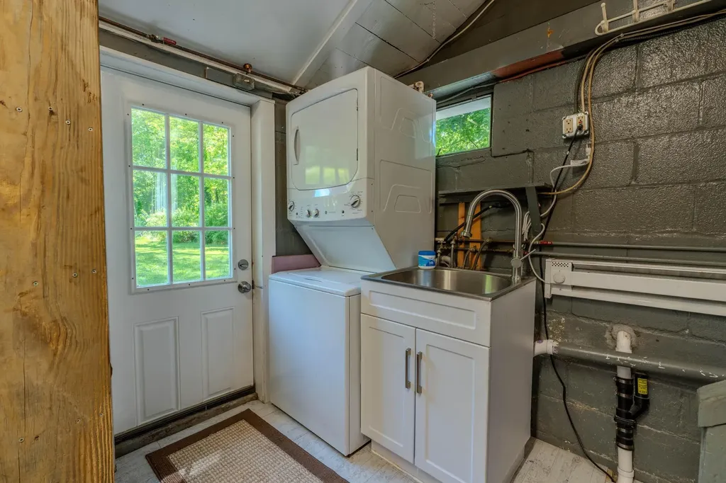 6 Knolls Road Poughkeepsie NY 12601
