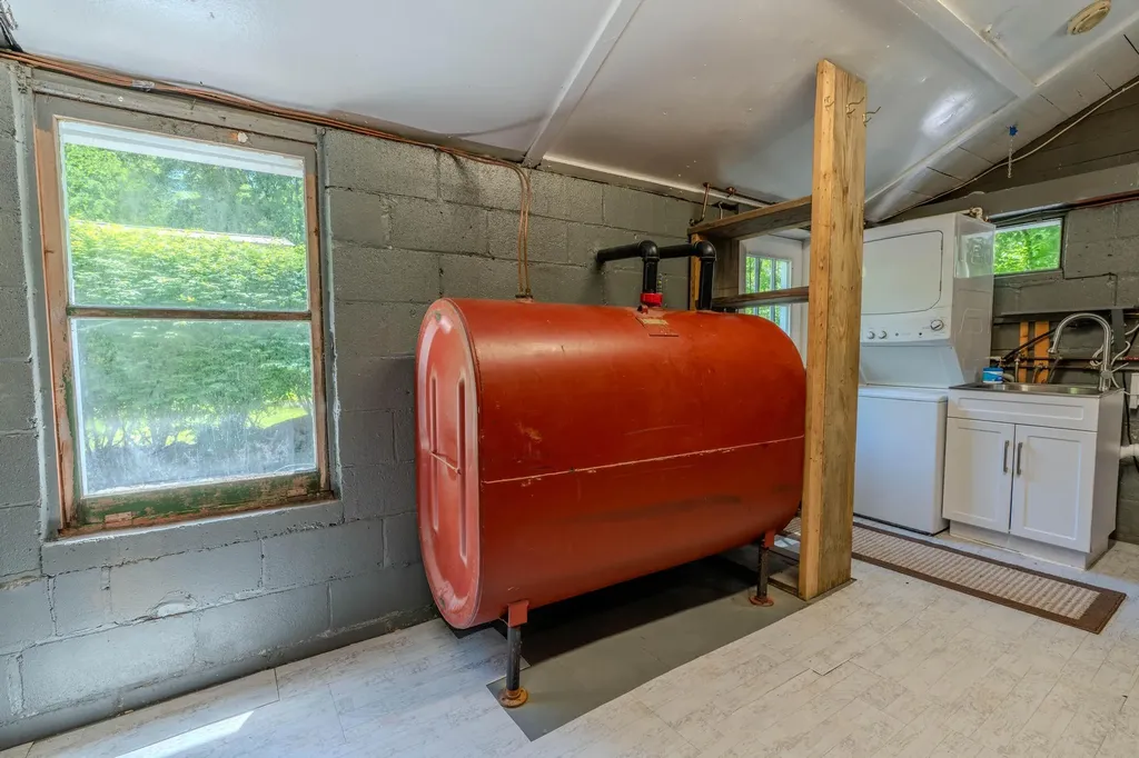 6 Knolls Road Poughkeepsie NY 12601