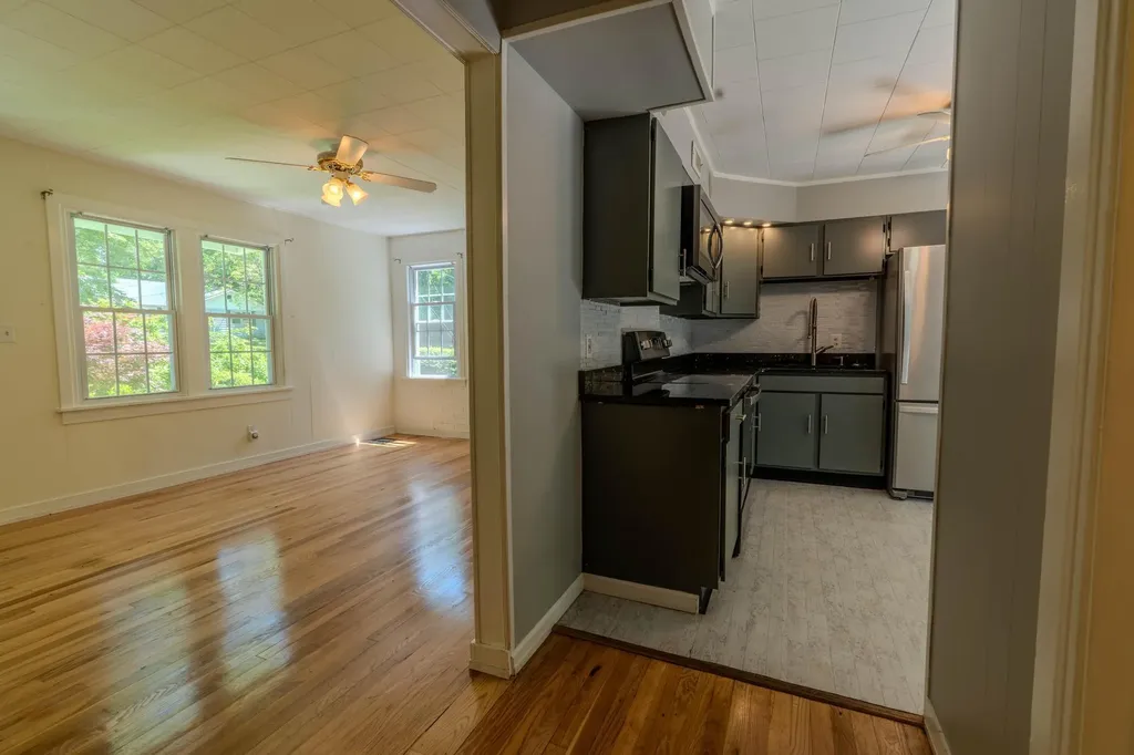 6 Knolls Road Poughkeepsie NY 12601