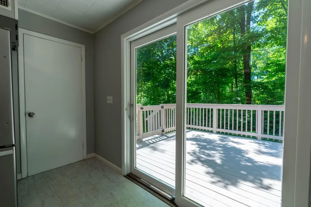 6 Knolls Road Poughkeepsie NY 12601
