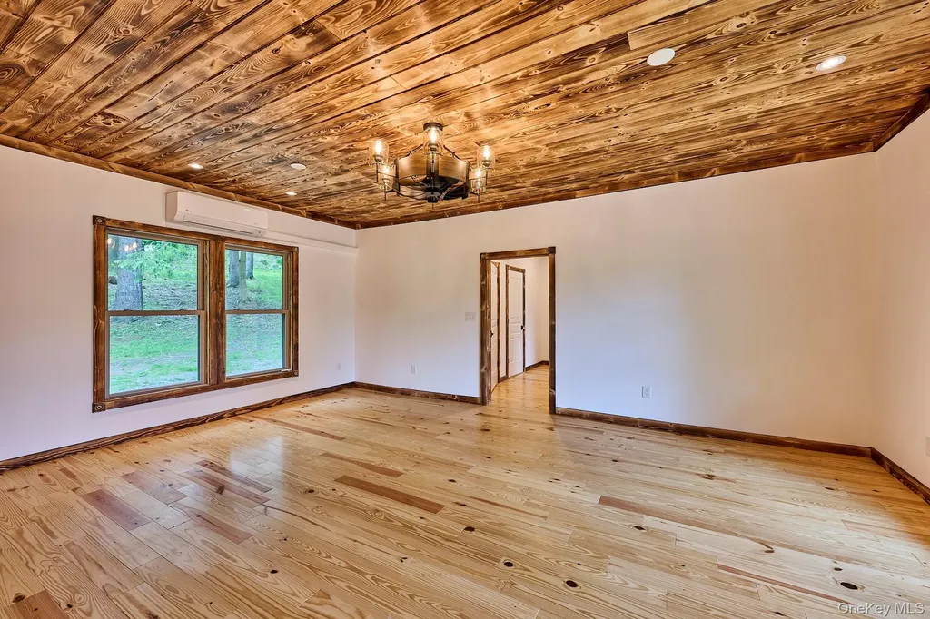 608 High Road Glen Spey NY 12737