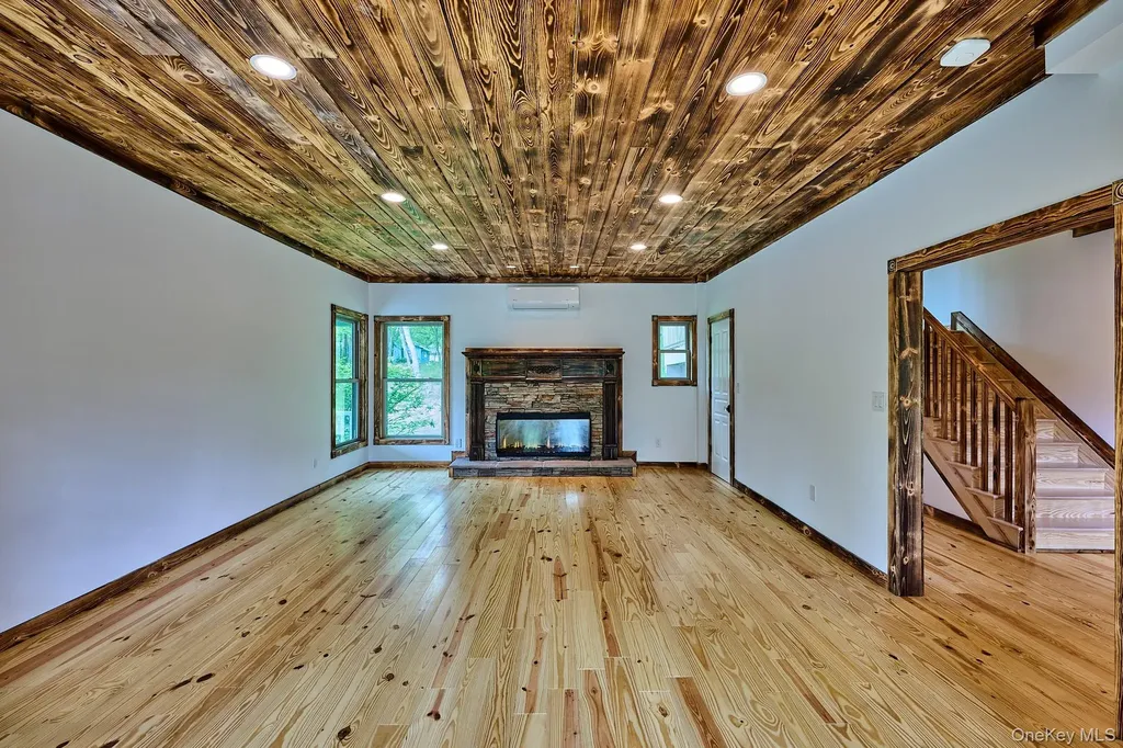 608 High Road Glen Spey NY 12737