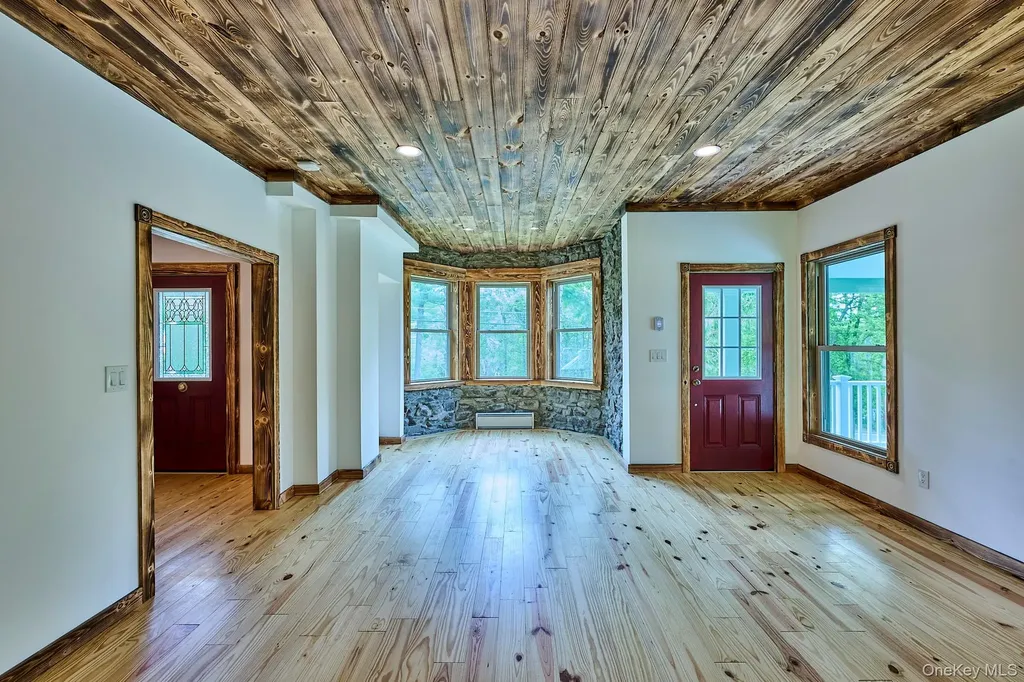 608 High Road Glen Spey NY 12737