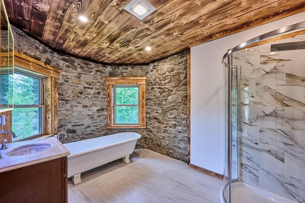 608 High Road Glen Spey NY 12737