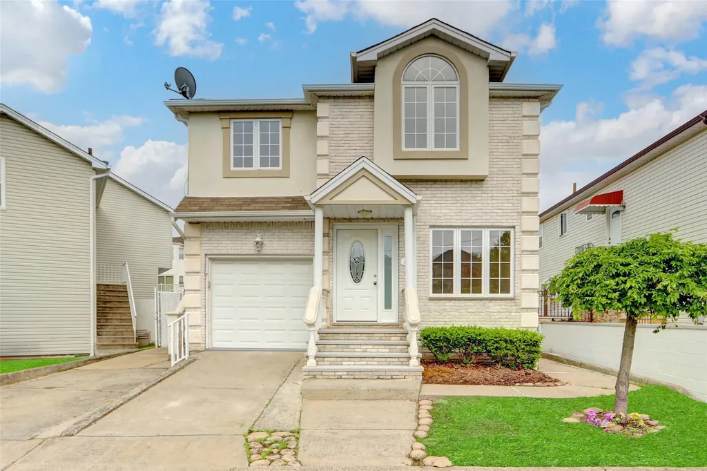 103 Savo Loop Staten Island NY 10309