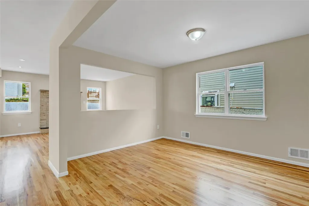 103 Savo Loop Staten Island NY 10309