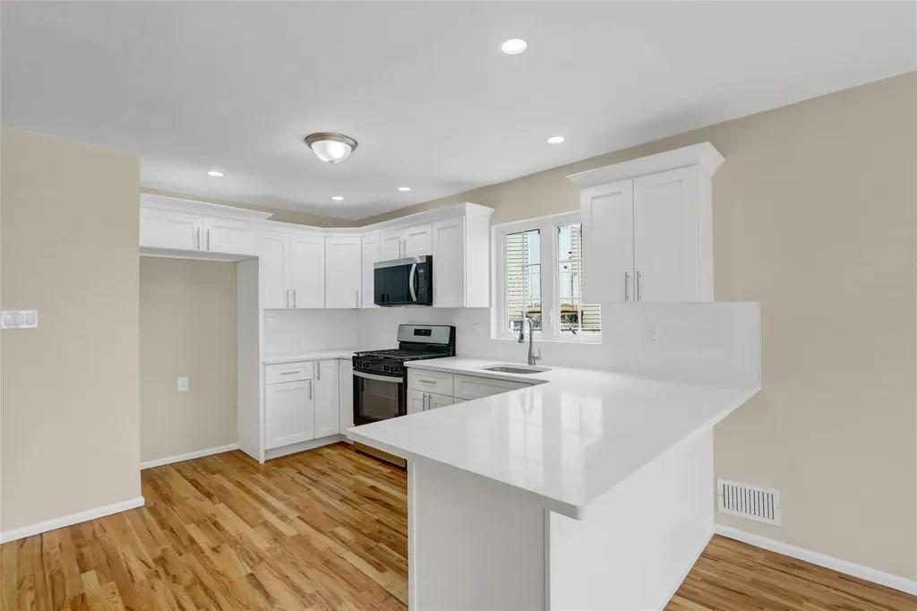 103 Savo Loop Staten Island NY 10309