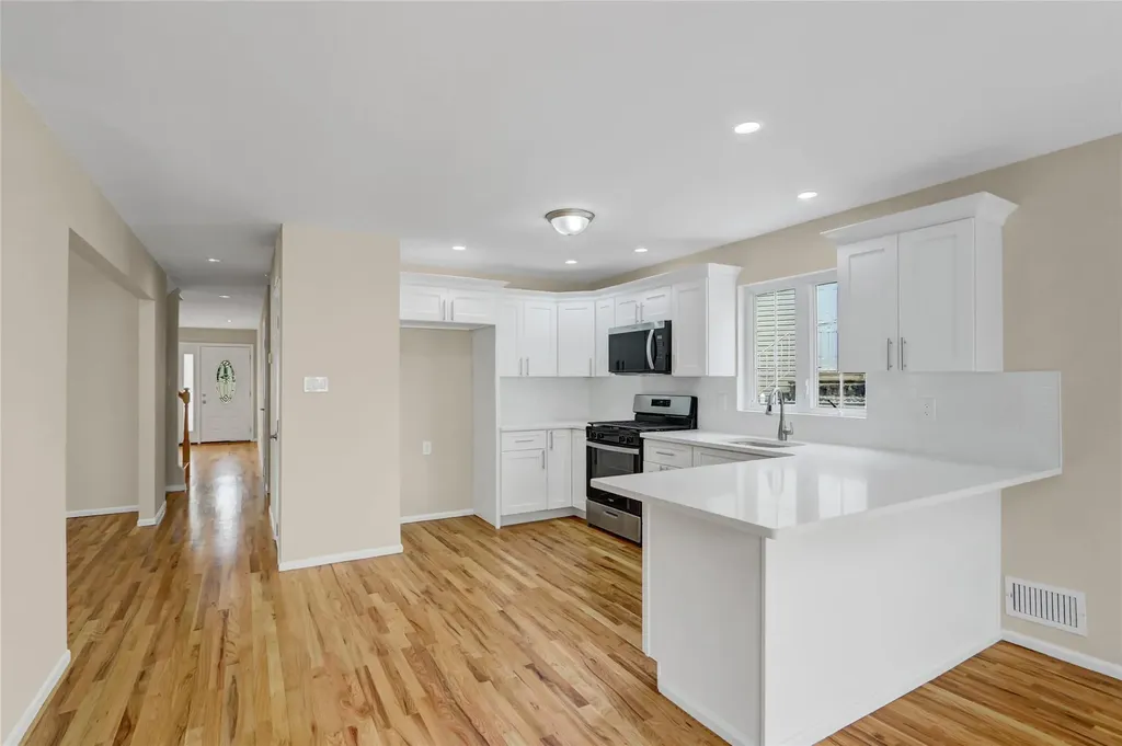 103 Savo Loop Staten Island NY 10309