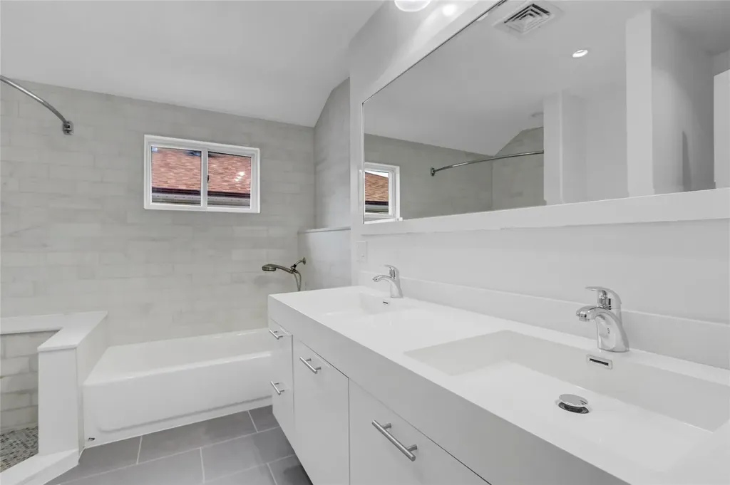 103 Savo Loop Staten Island NY 10309