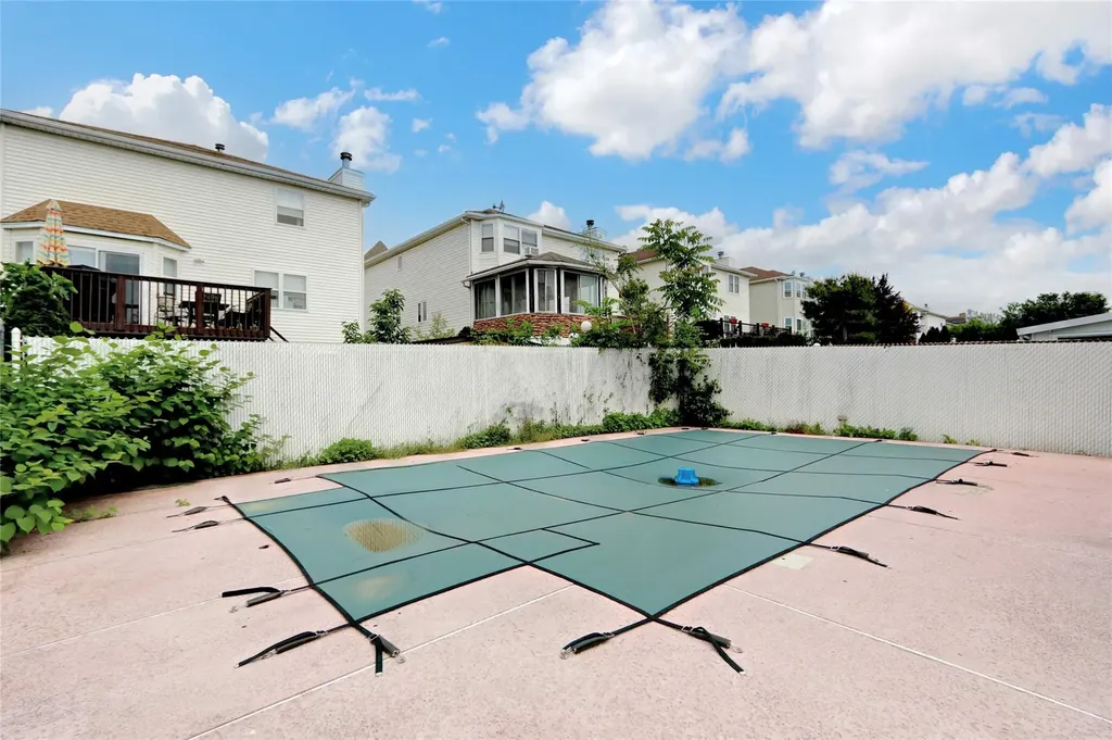 103 Savo Loop Staten Island NY 10309