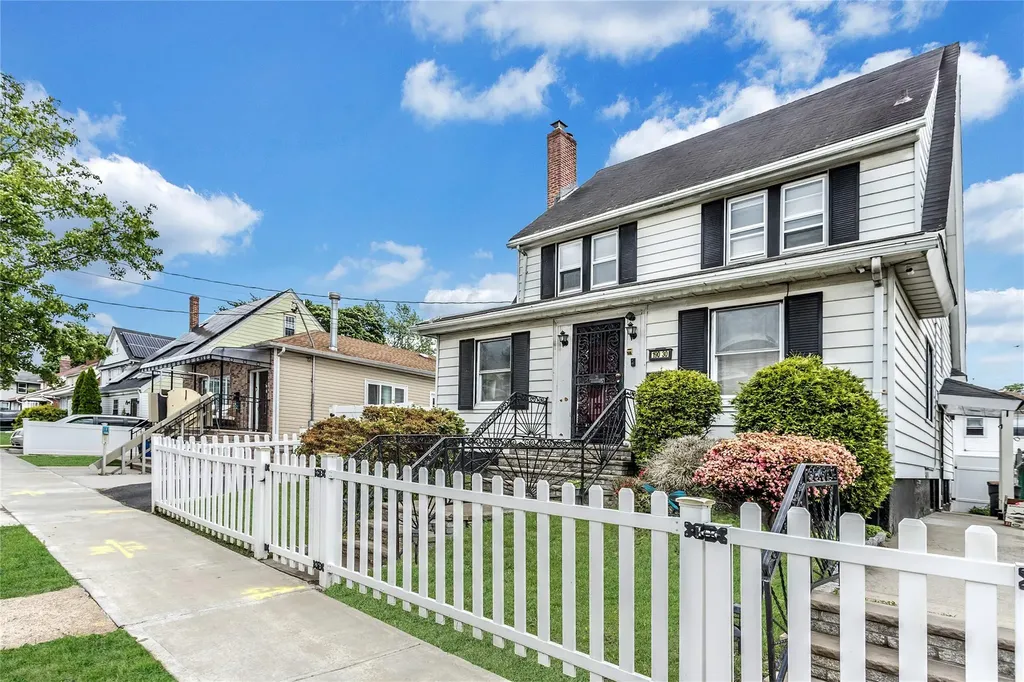 190-30 103rd Avenue Hollis NY 11423