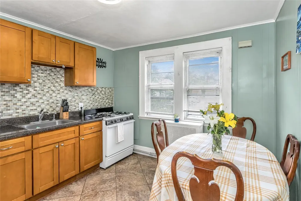 190-30 103rd Avenue Hollis NY 11423