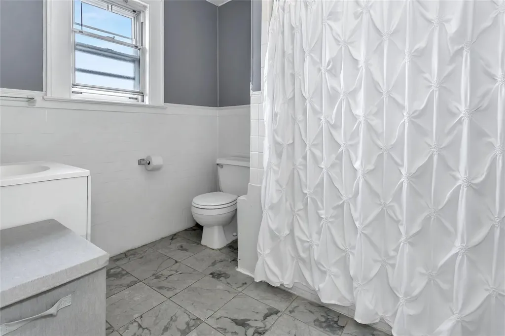 190-30 103rd Avenue Hollis NY 11423